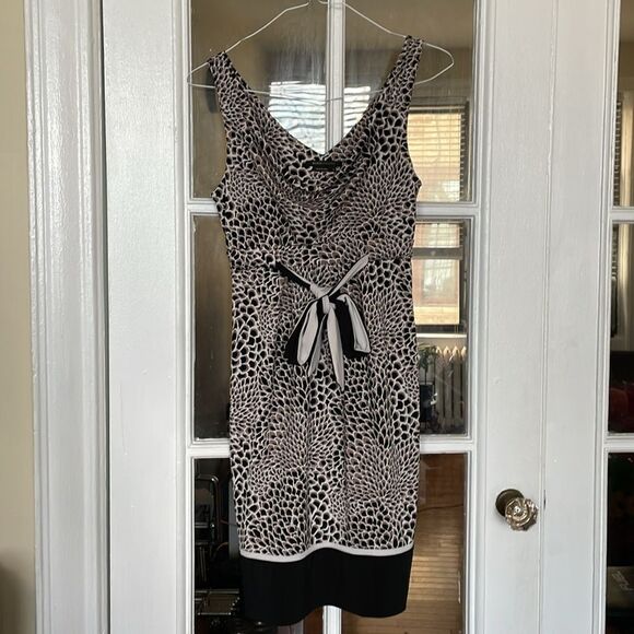 BCBG maxazaria casual flower petals tie at waist cowl neck dress - Picture 12 of 15